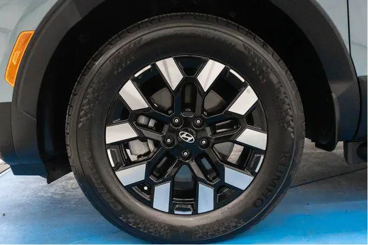 $30023 : Hyundai SANTA CRUZ 2026 SEL image 2