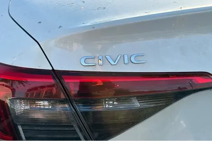 $24999 : Honda Civic 2024 LX 4dr Seda image 7