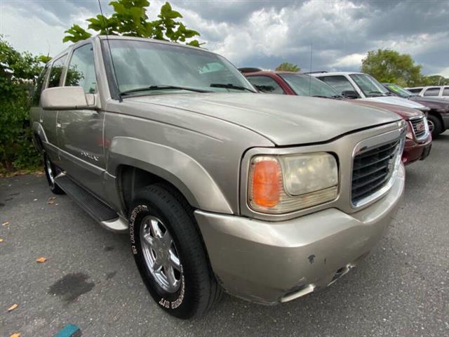 $2995 : 2000 Escalade image 1