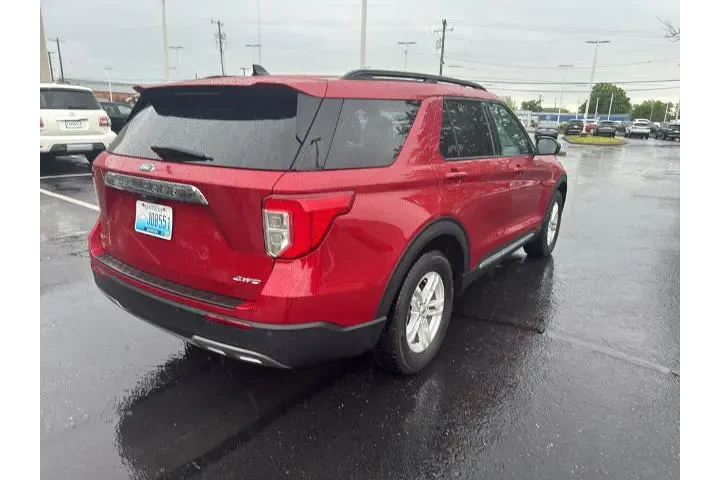 $26765 : Ford Explorer 2023 AWD XLT 4 image 8
