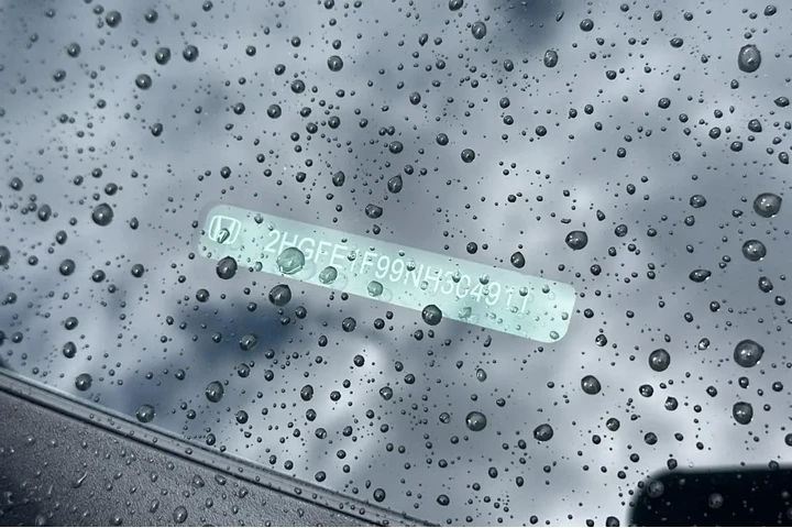 $28981 : Honda Civic 2022 Touring 4dr image 2