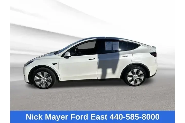 $28995 : Tesla Model Y 2022 AWD Long image 4