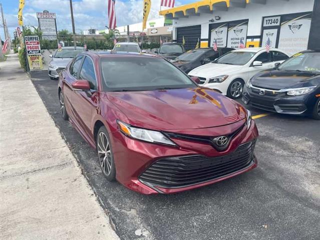 $17900 : 2018 Toyota Camry image 1