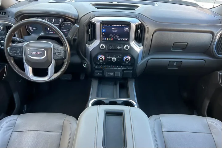 $35000 : GMC Sierra 1500 2019 4x4 SLT image 3