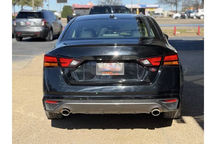 $16499 : 2021 Altima 2.5 SR image 8