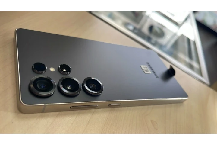 $1100 : Samsung Galaxy S25 ULTRA 5G image 4