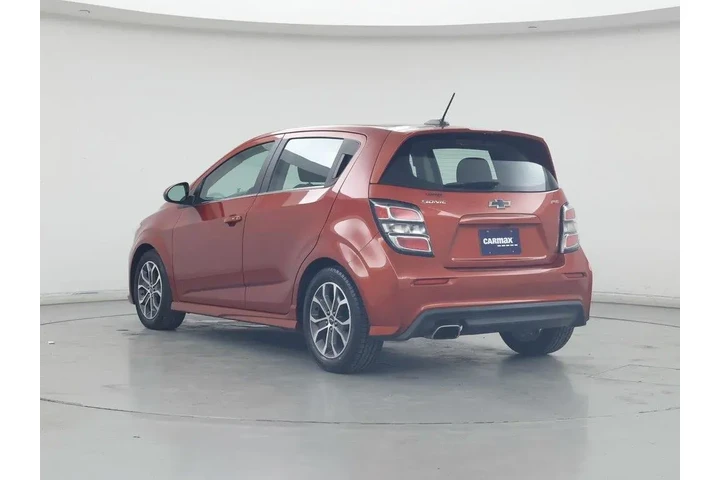 $15998 : Chevrolet Sonic 2020 LT 4dr image 2
