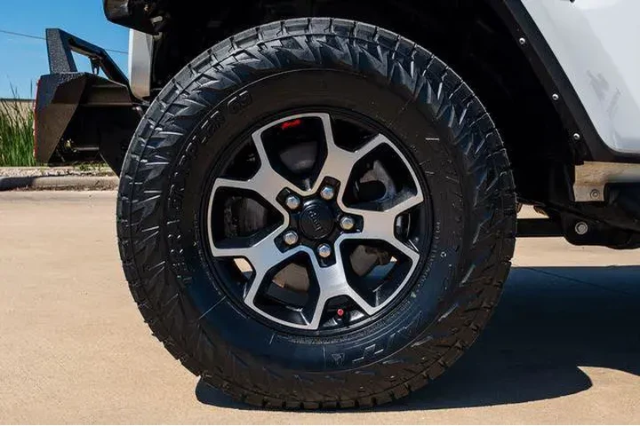 $37098 : Jeep Wrangler Unlimited 2022 image 8