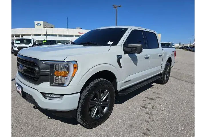 $37900 : Ford F-150 2023 4x4 XLT 4dr image 1