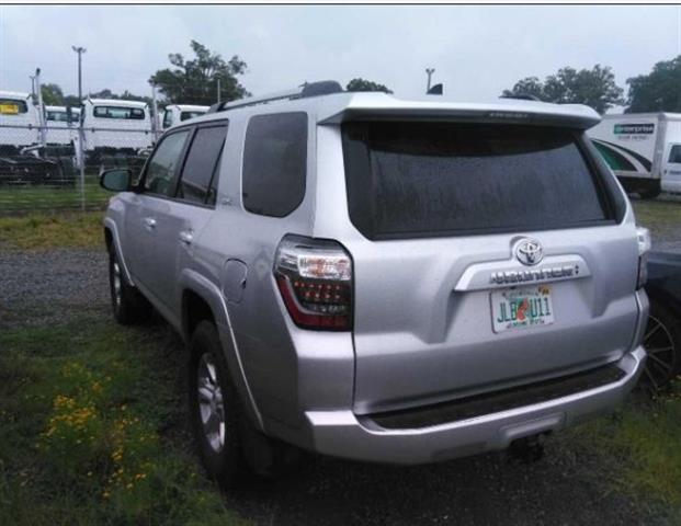 $33990 : PRE-OWNED 2023 TOYOTA 4RUNNER image 8