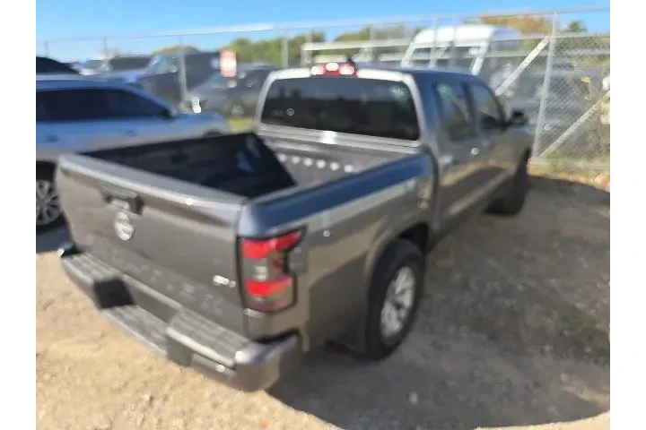 $28521 : Nissan Frontier 2024 4x2 SV image 3