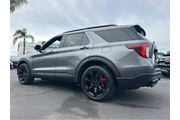 $28900 : Ford Explorer 2022 AWD ST 4d thumbnail