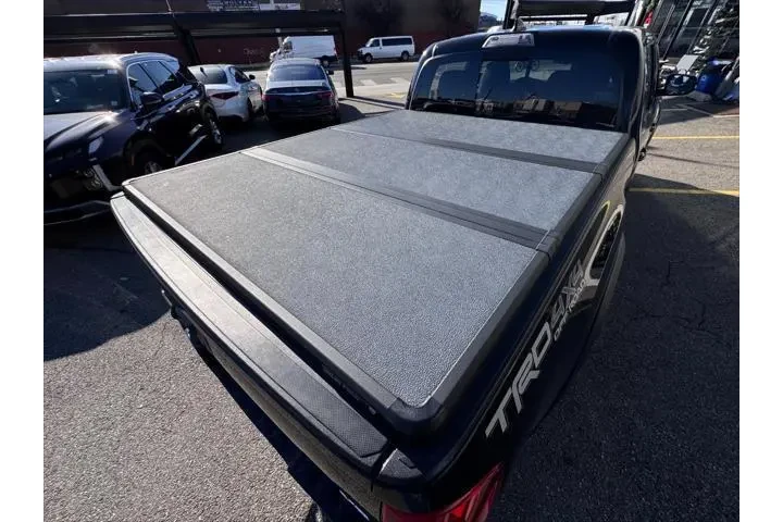 $26895 : Toyota Tacoma 2017 4x4 TRD O image 8