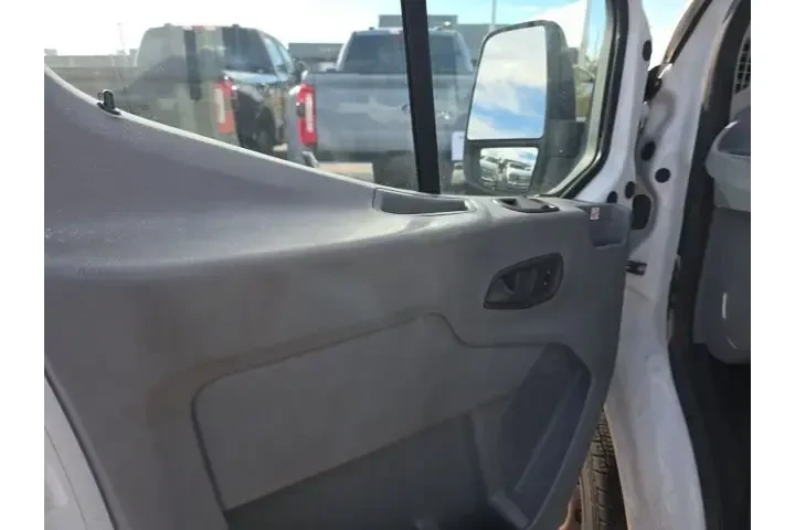 $19624 : Ford Transit 2019 250 3dr LW image 5