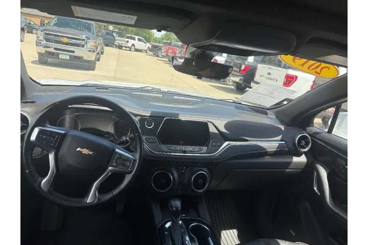 $22950 : 2019 Blazer Premier image 9
