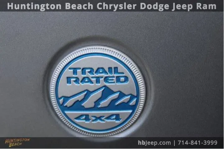 $26400 : Jeep Wrangler Unlimited 2021 image 8