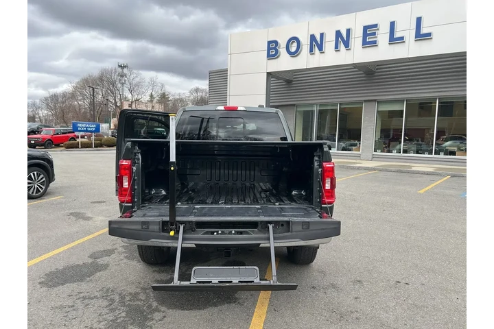 $39990 : Ford F-150 2021 4x4 XLT 4dr image 9