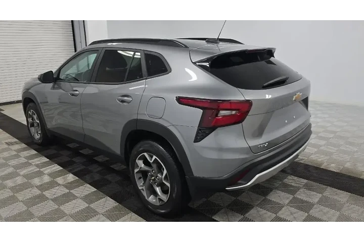 $23190 : Chevrolet Trax 2024 LT 4dr C image 4