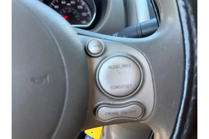 $10500 : Nissan Versa 2013 1.6 S 4dr image 7