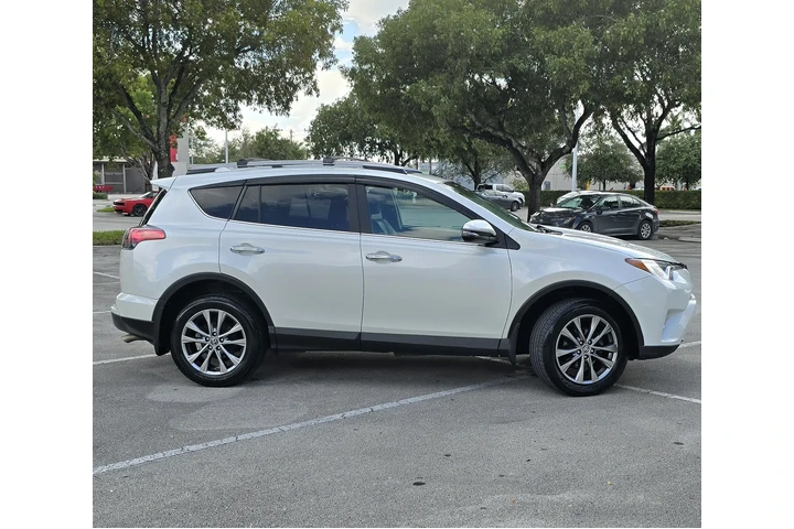 $13999 : Rav Limited image 3