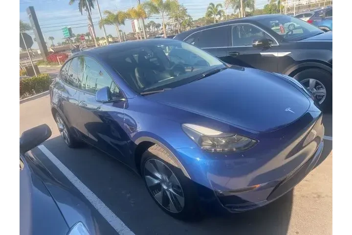$29794 : Tesla Model Y 2023 AWD Long image 2