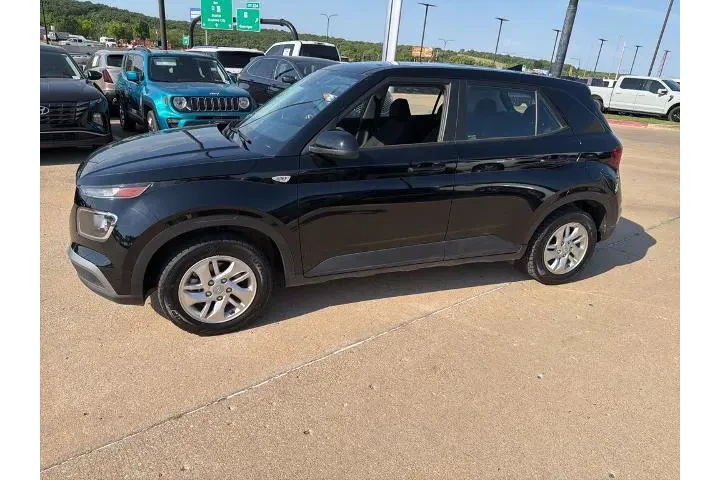 $17494 : Hyundai VENUE 2022 SE 4dr Cr image 3