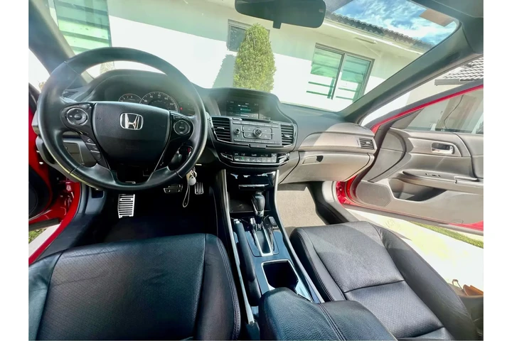 $8500 : 2017 Accord SPORT !!!!!! image 6