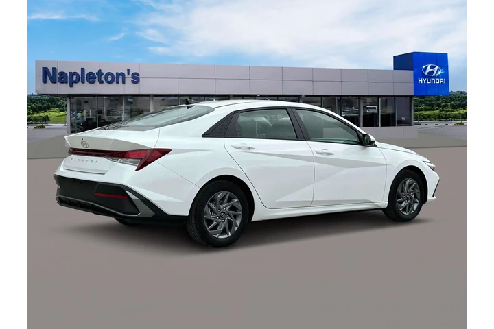 $19000 : Hyundai ELANTRA 2024 SEL 4dr image 8