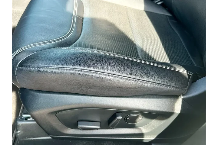 $39995 : Ford Explorer 2022 AWD ST 4d image 9