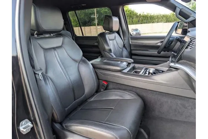 $36351 : Jeep Wagoneer L 2024 4x2 Ser image 10