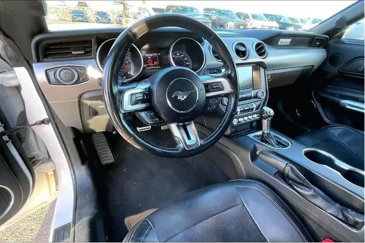 $17708 : Ford Mustang 2019 EcoBoost P image 6