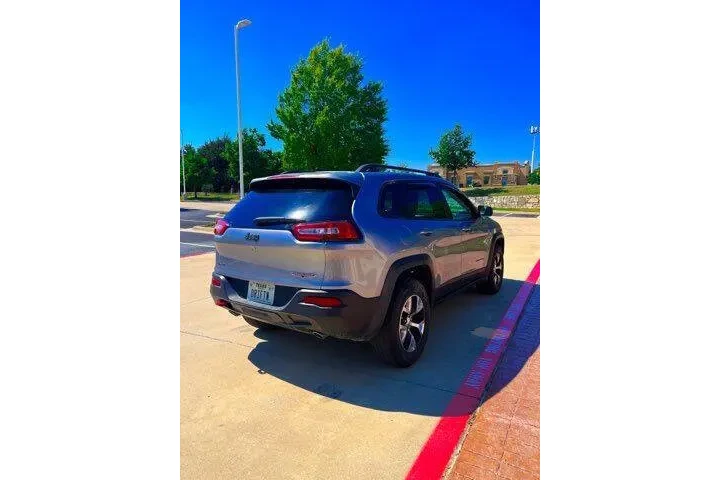 $9000 : 2014 Cherokee Trailhawk image 4