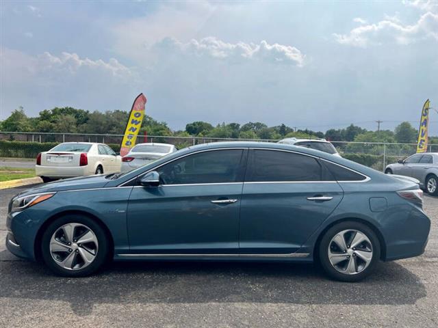 $12945 : 2016 Sonata Hybrid Limited image 9