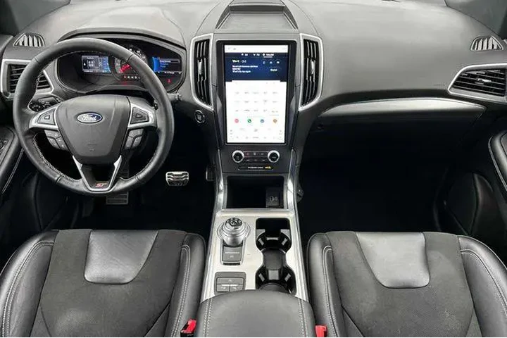$29662 : Ford Edge 2022 AWD ST 4dr Cr image 5