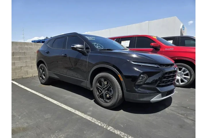 $23991 : Chevrolet Blazer 2023 LT 4dr image 2