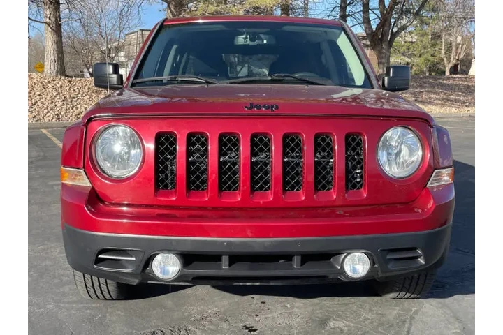 $5900 : 2015 Patriot Altitude Edition image 7