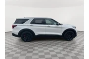 $32511 : Ford Explorer 2022 AWD ST 4d thumbnail