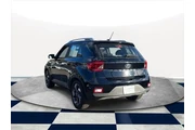 $18755 : Hyundai VENUE 2023 SEL 4dr C thumbnail