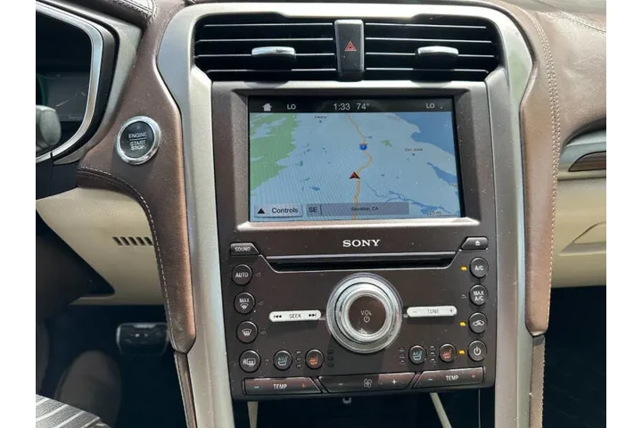 2018 Fusion Energi Platinum image 9