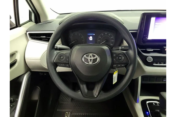 $25998 : Toyota Corolla Cross 2023 L image 10
