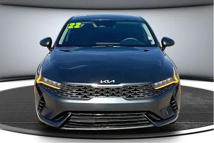$17500 : Kia K5 2022 LXS 4dr Sedan image 2