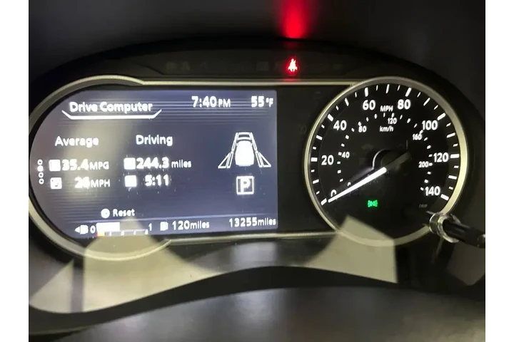 $19521 : Nissan Versa 2025 SV 4dr Sed image 10