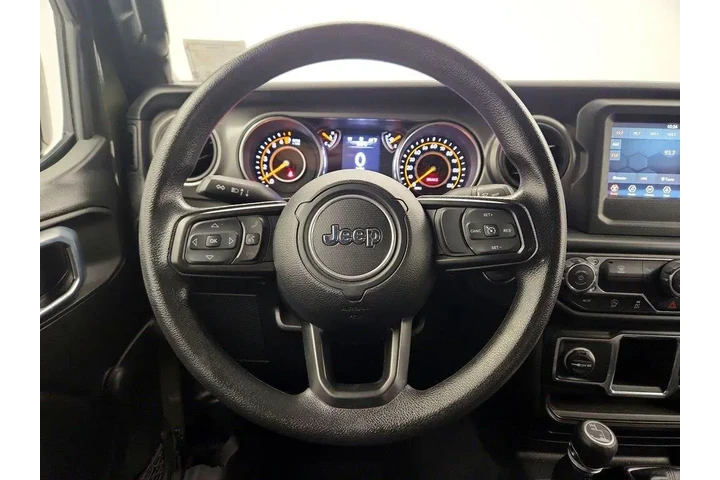 $30998 : Jeep Wrangler Unlimited 2022 image 10