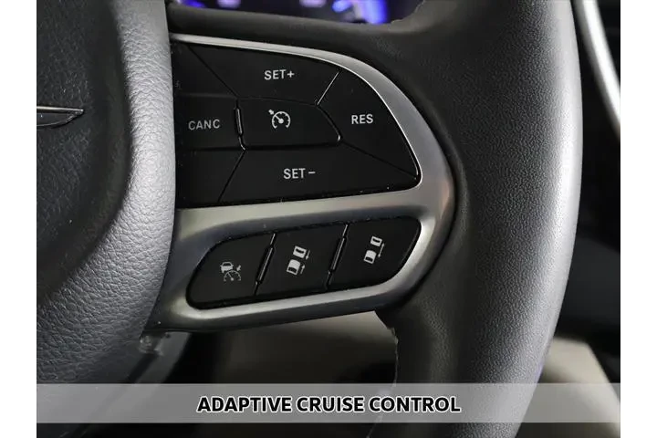 $22749 : Chrysler Pacifica 2023 Touri image 3