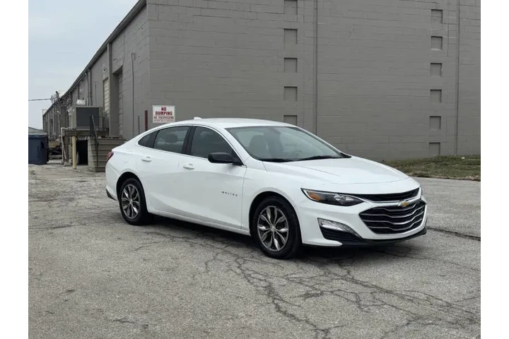 $14399 : 2022 Malibu LT image 6