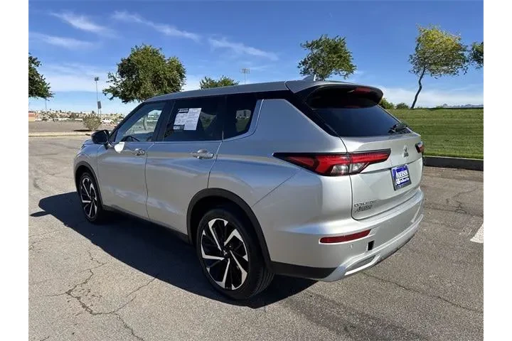 $23969 : Mitsubishi Outlander 2024 SE image 7
