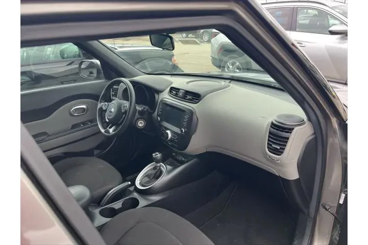 $12433 : Kia Soul 2018 4dr Crossover image 8