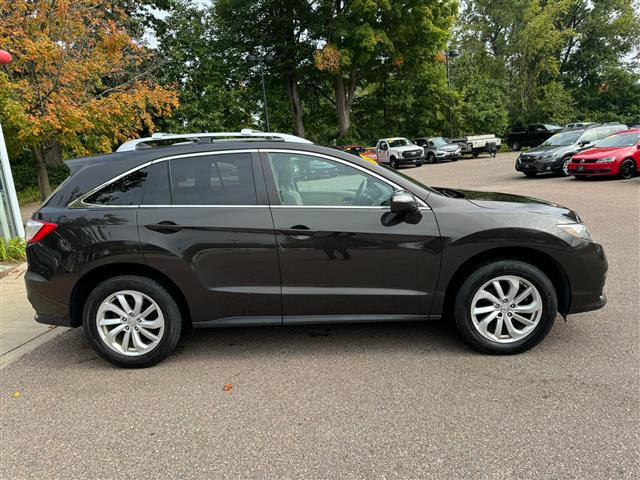 $12498 : 2017 RDX V6 AWD image 8