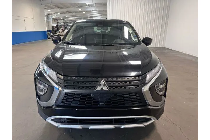 $17979 : Mitsubishi Eclipse Cross 202 image 8