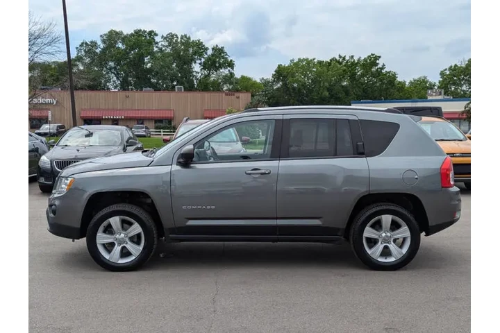 $7985 : 2013 Compass Latitude image 10